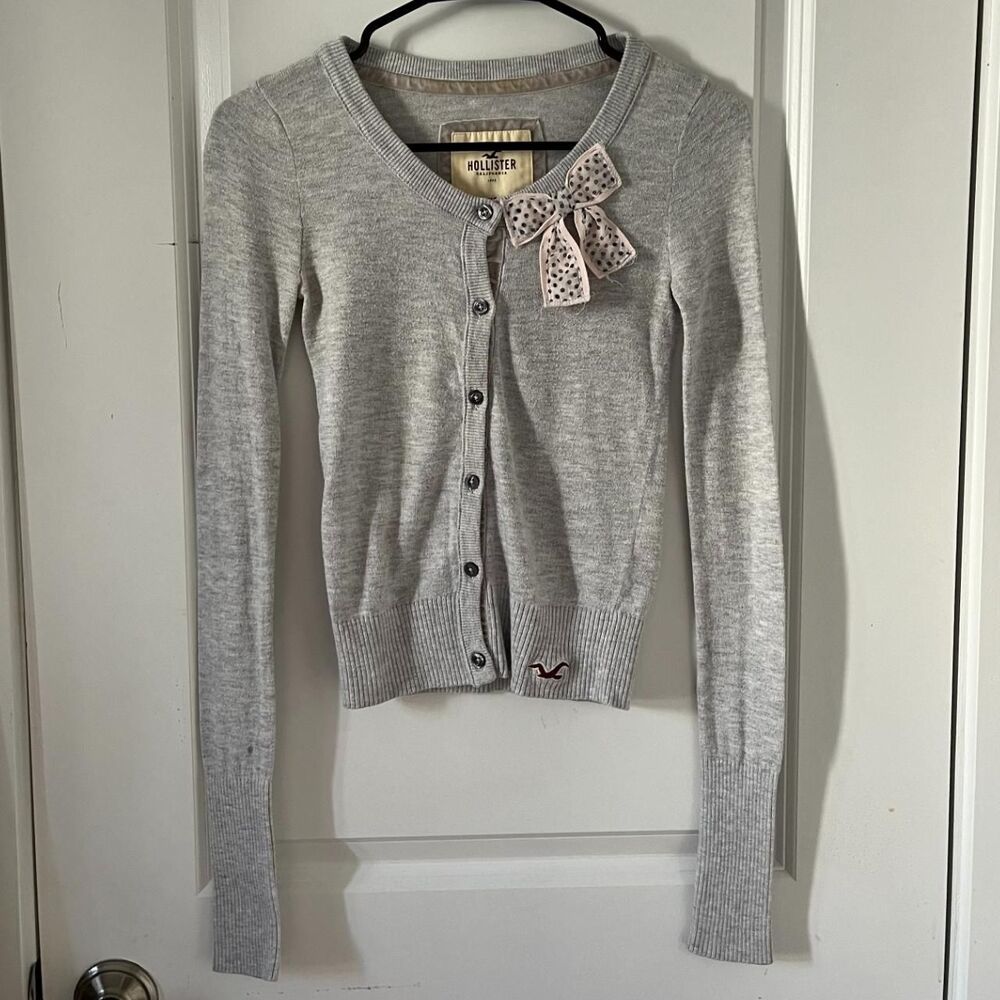 Y2K Vintage Hollister Light Gray Knit Cardigan With Pink Polka Dot Bow (size XS)